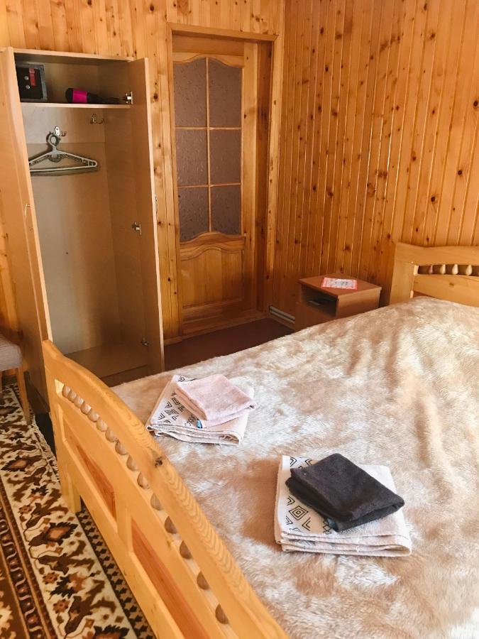 За Горбами Yaremche Exterior foto