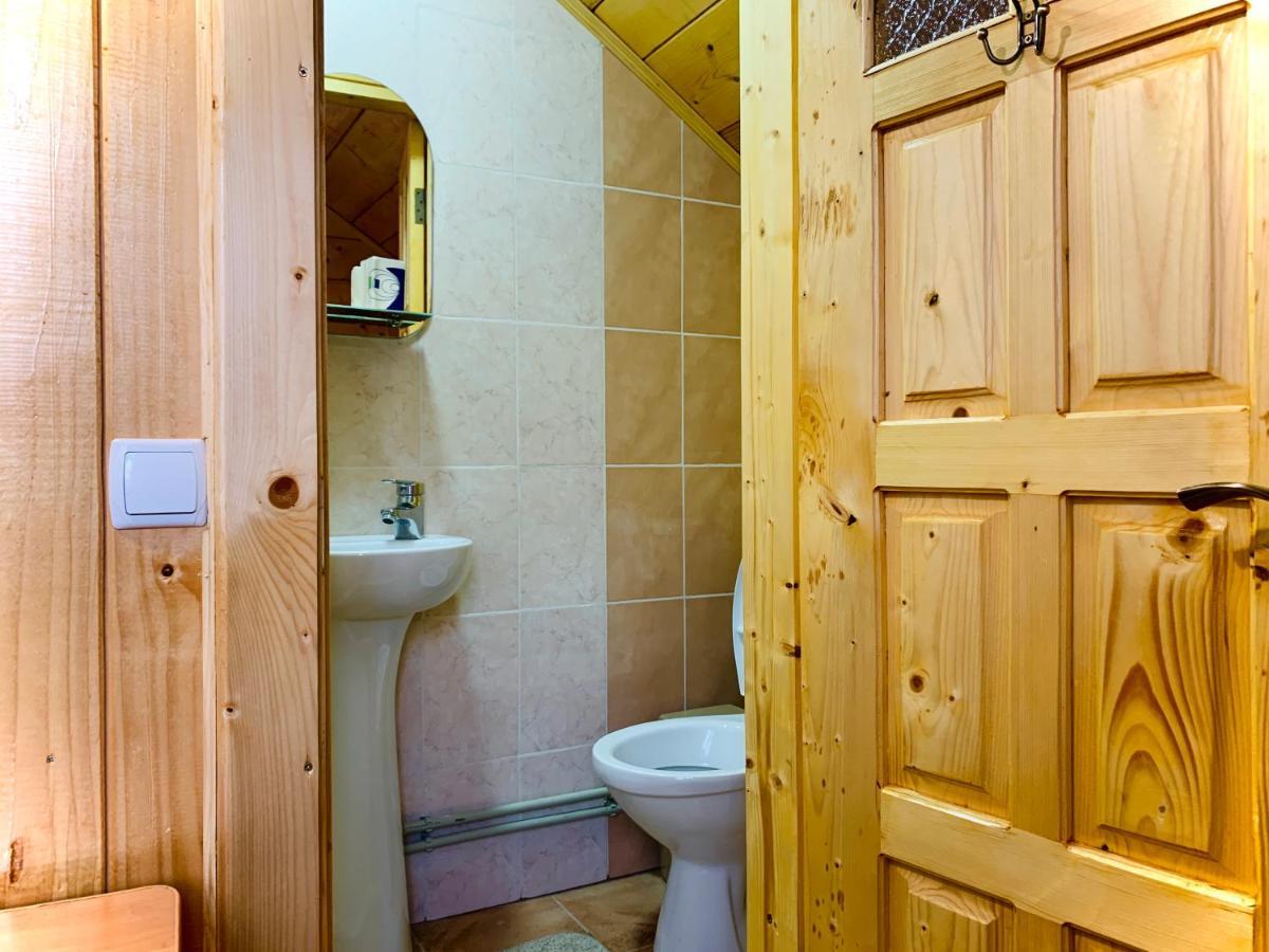 За Горбами Yaremche Exterior foto